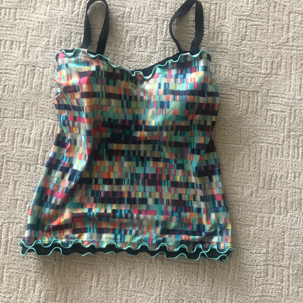 Beautiful Profile by Gottex Tankini Top. EUC 36 D